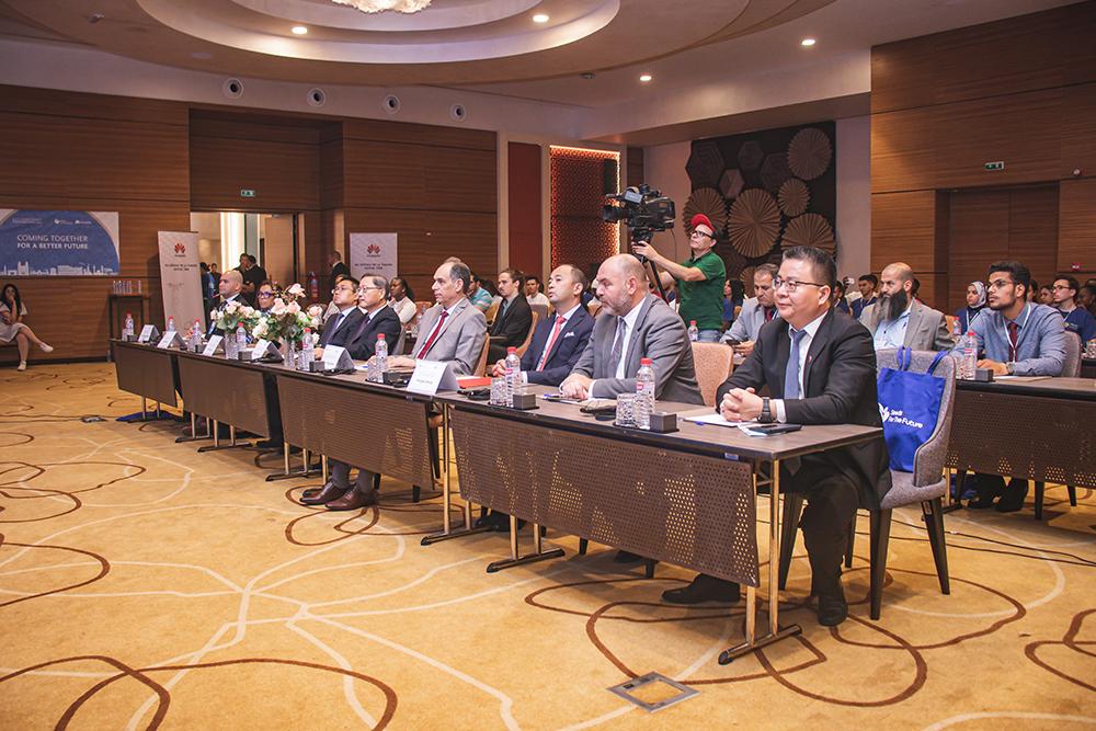 هواوي تعقد مؤتمر "لم شمل الخريجين من برنامج بذور من أجل المستقبل - شمال إفريقيا 2022