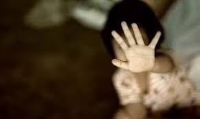 ايقاف الأب المورط في تعنيف ابنته بولاية قفصة