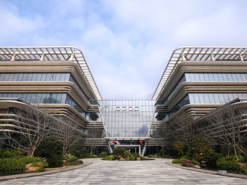 OPPO crée un centre d'intelligence artificielle et annonce l'arrivée de fonctionnalités IA générative sur la série Reno