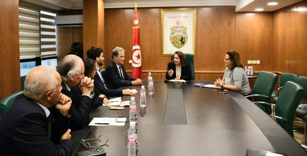 La Tunisie cherche à attirer davantage d'investissements français